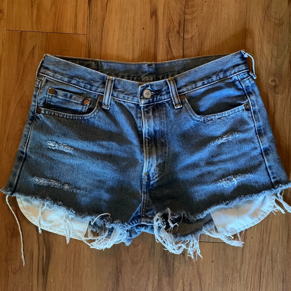 Levi’s cut off shorts
